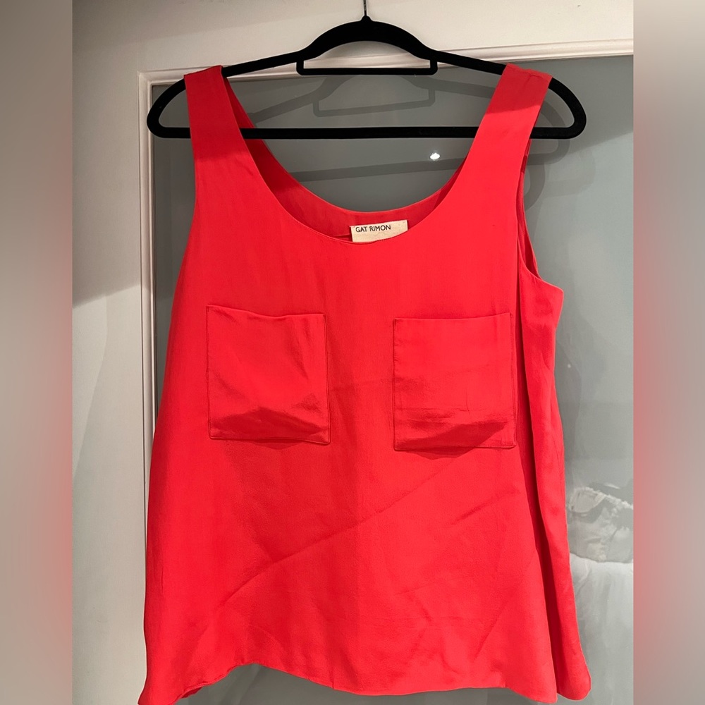 Silky top